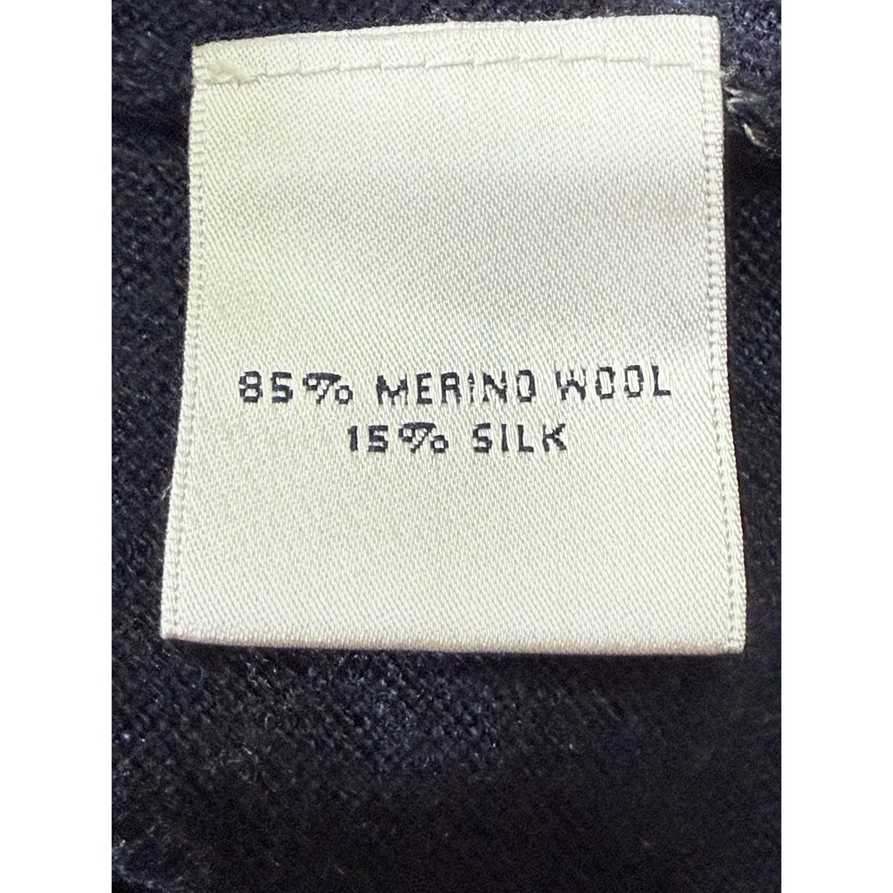 Peter Millar Men's L Blue V Neck Merino Wool Silk  Sweater Pirate Patch Accent - Picture 4 of 5